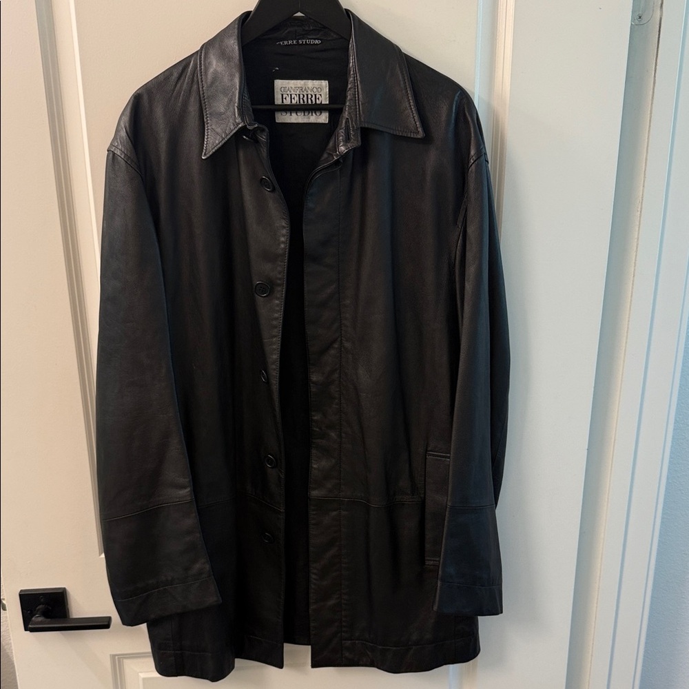 Gianfranco Ferre Studio Lamb 🐑 asking Leather Coat
